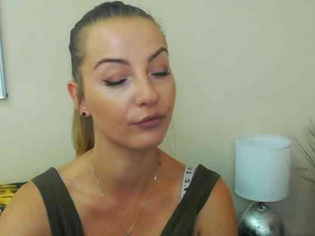 NatalieKiss webcam