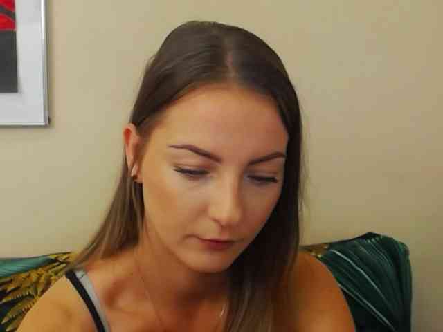 NatalieKiss webcam