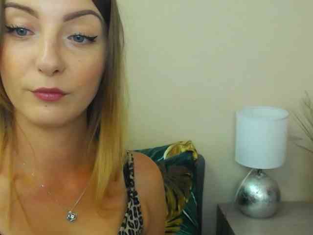 NatalieKiss webcam