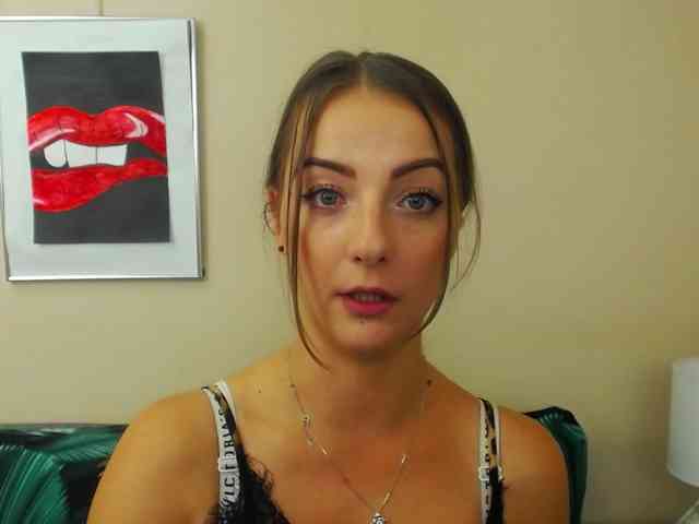 NatalieKiss webcam