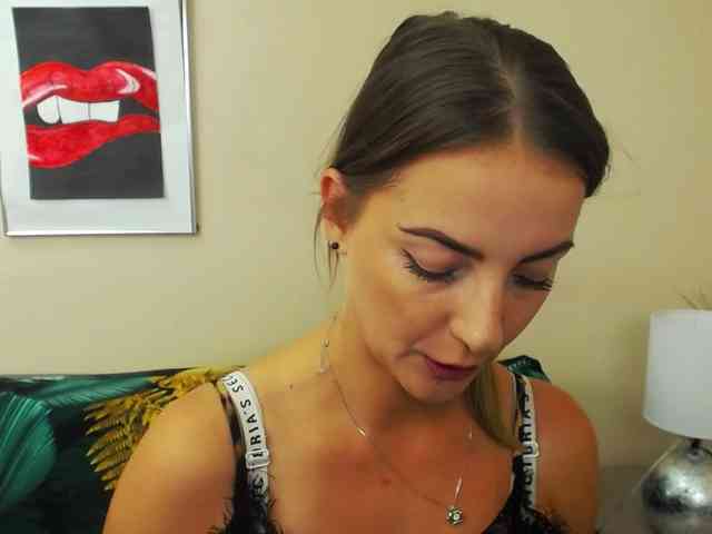 NatalieKiss webcam