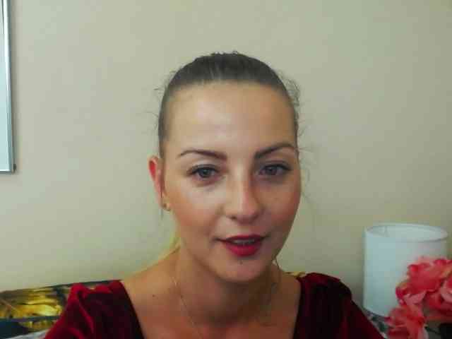 NatalieKiss webcam