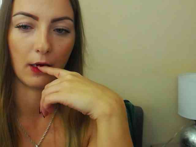 NatalieKiss webcam