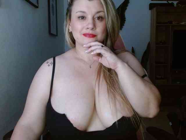 cutelatina webcam