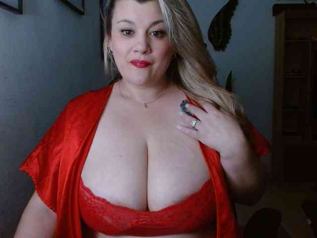 cutelatina webcam