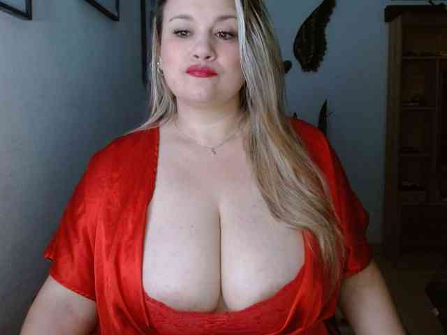 cutelatina webcam