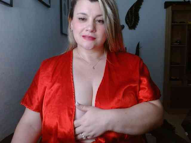 cutelatina webcam