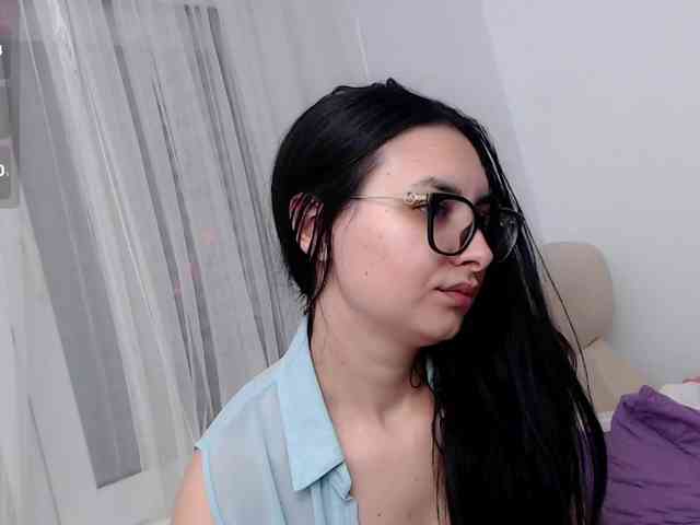 KateLove23 webcam