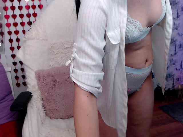KateLove23 webcam