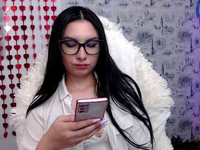 KateLove23 webcam