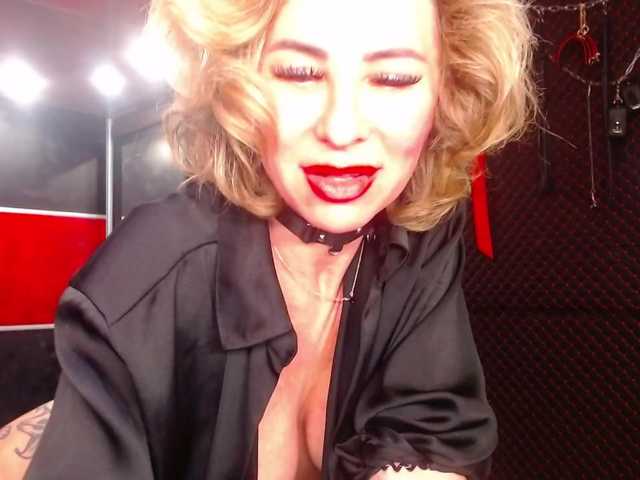 Maaarrrgggooo's BongaCams show and profile