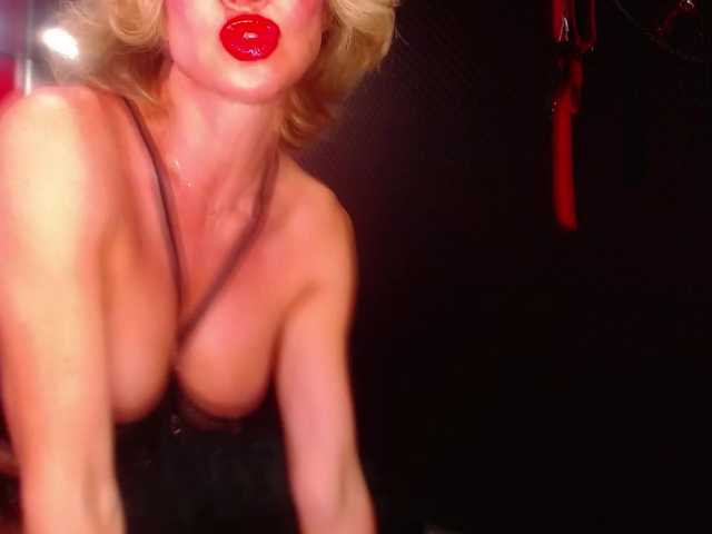 Maaarrrgggooo's BongaCams show and profile