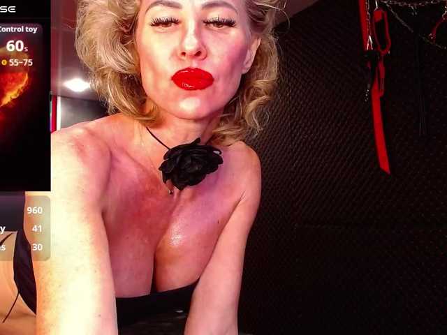 maaarrrgggooo live sex show