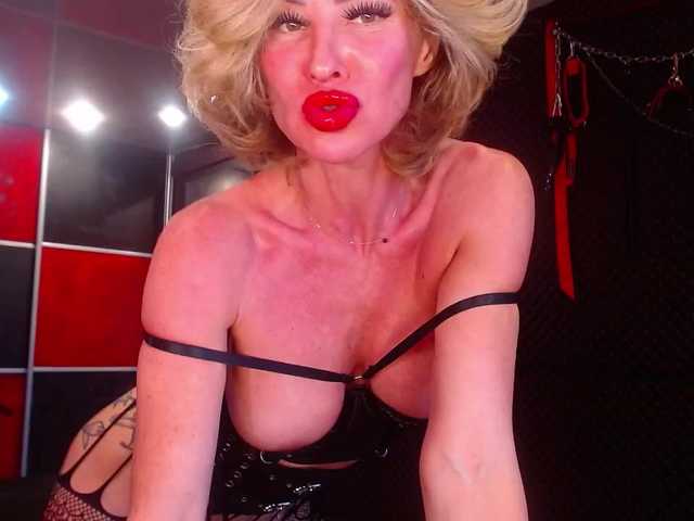 Maaarrrgggooo's BongaCams show and profile