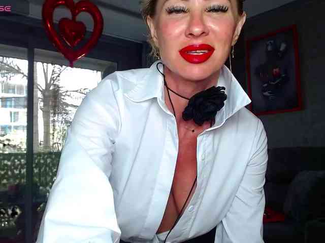 Maaarrrgggooo Live Webcam on BongaCams