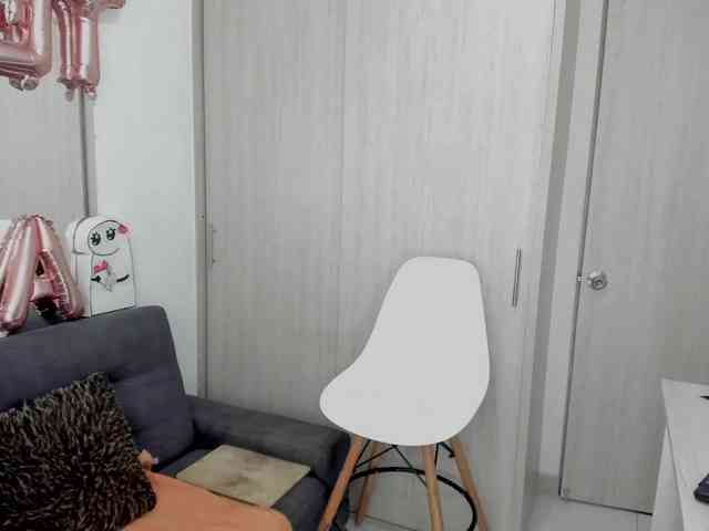 Esmeraldamf (41, Hispanic Cam Girl) performing deepthroat.