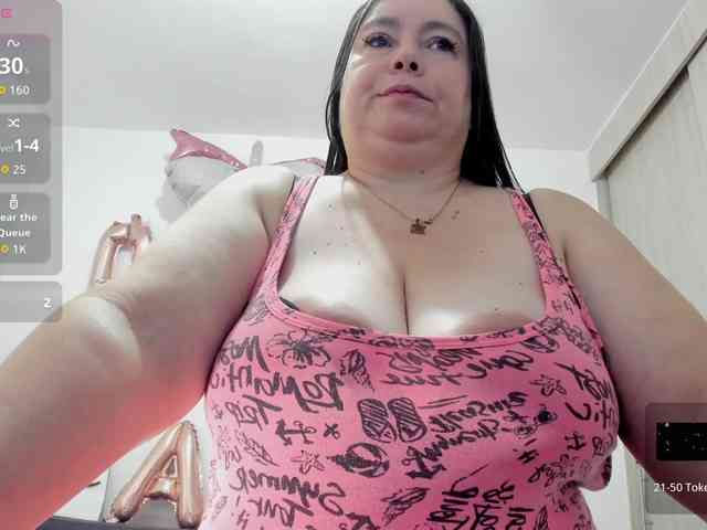 esmeraldamf bongacams