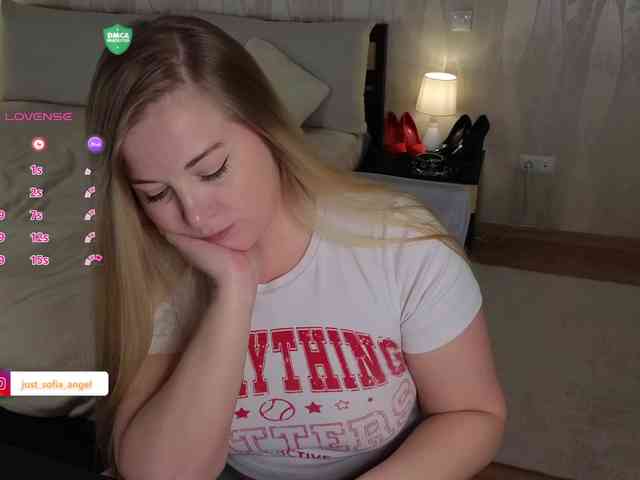 choose-me111 Live Webcam on BongaCams