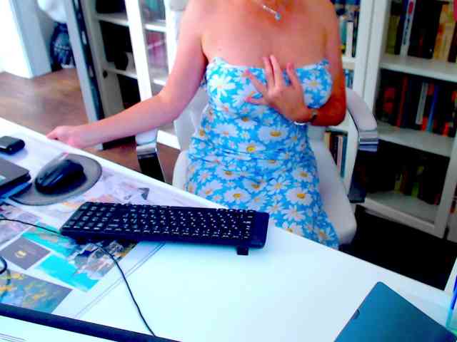 _Angelina_ webcam