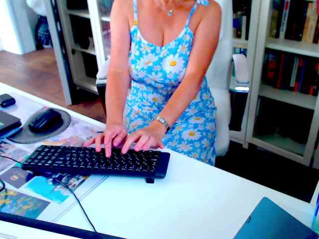 _Angelina_ webcam