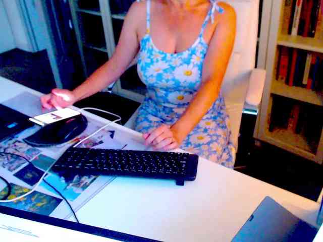 _Angelina_ webcam
