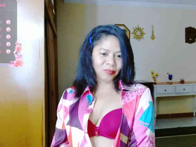 Rosita1900 webcam