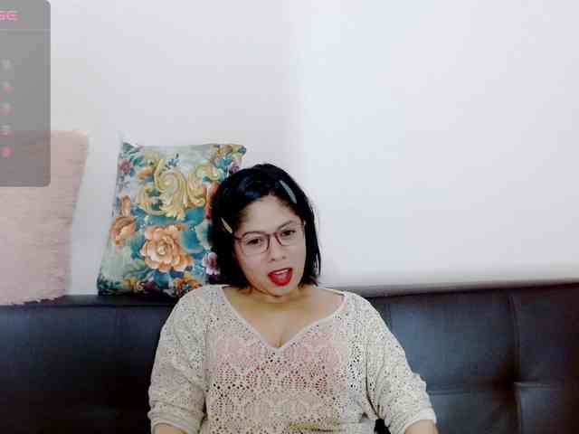 Rosita1900 webcam