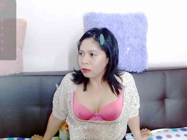 Rosita1900 webcam