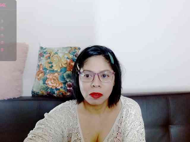 Rosita1900 webcam