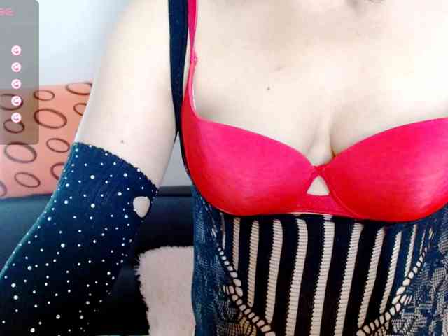 Rosita1900 webcam