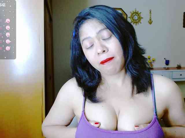 Rosita1900 webcam