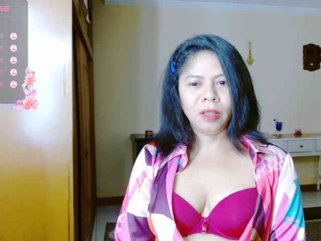 Rosita1900 webcam