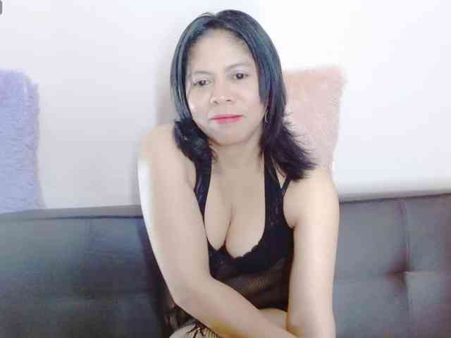 Rosita1900 webcam