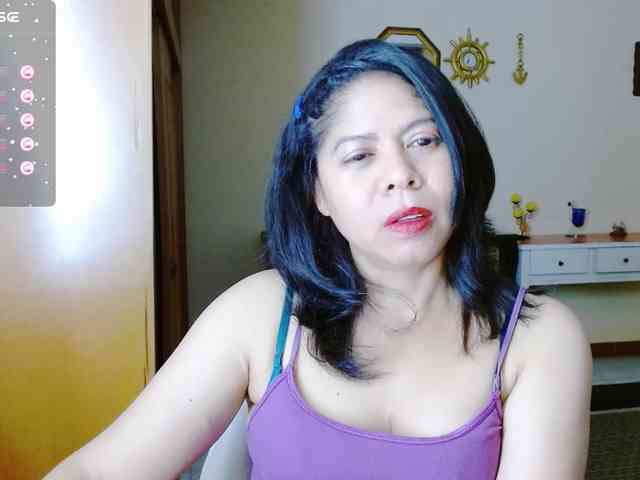 Rosita1900 webcam