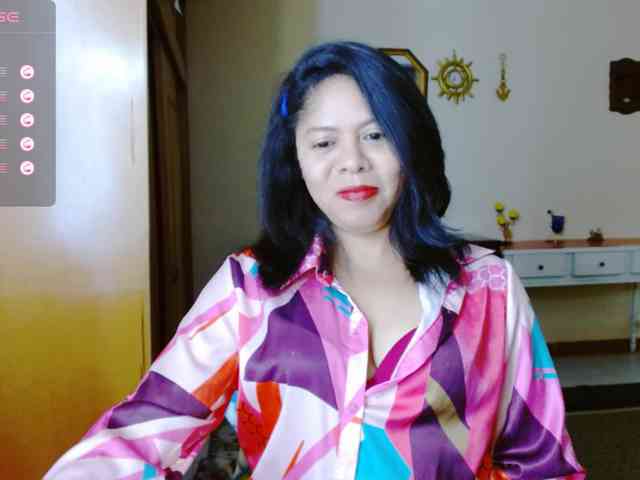Rosita1900 webcam