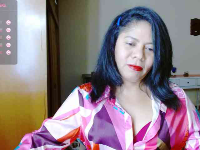 Rosita1900 webcam
