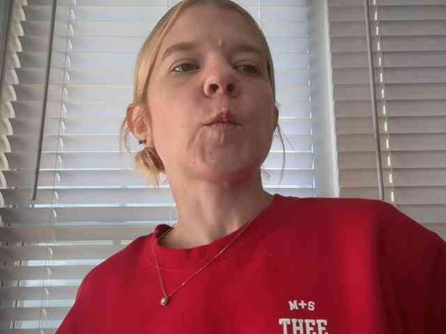 AmericnBarbie webcam