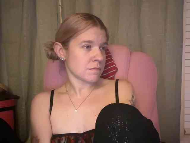 AmericnBarbie webcam