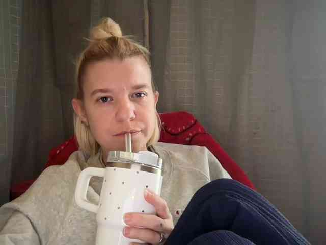 AmericnBarbie webcam