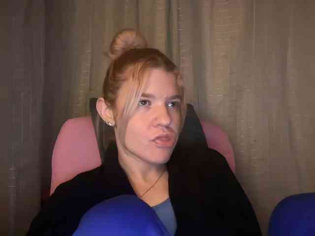 AmericnBarbie webcam