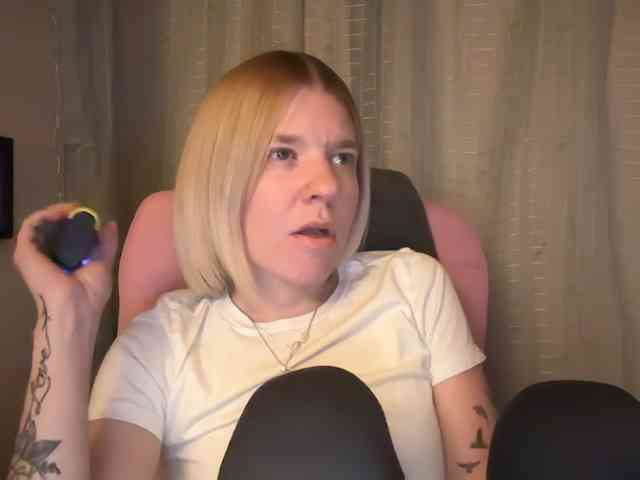 AmericnBarbie webcam