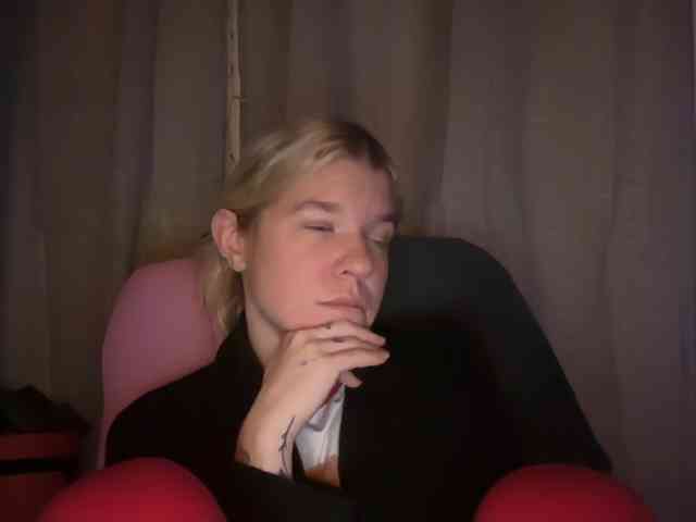 AmericnBarbie webcam