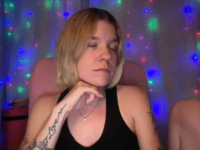 AmericnBarbie webcam