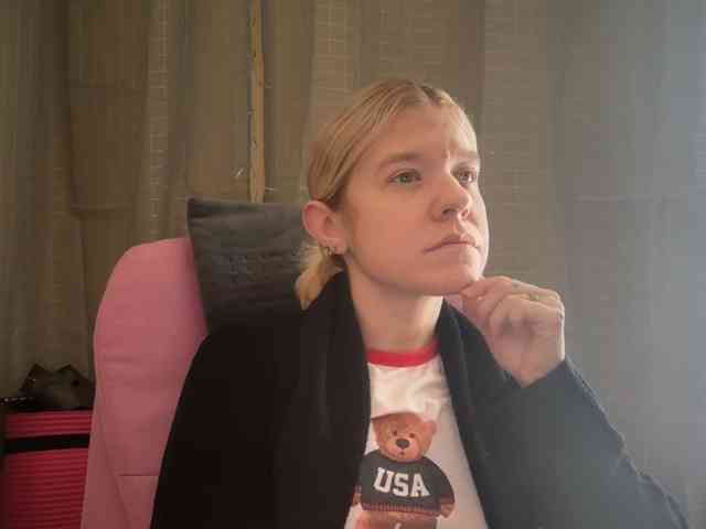 AmericnBarbie webcam