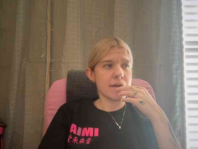 AmericnBarbie webcam