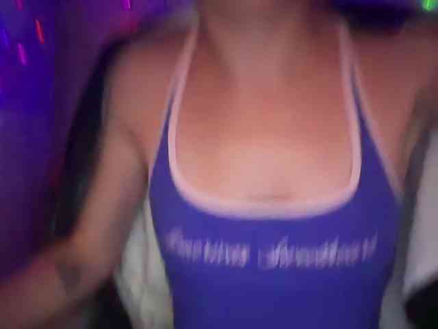 AmericnBarbie webcam