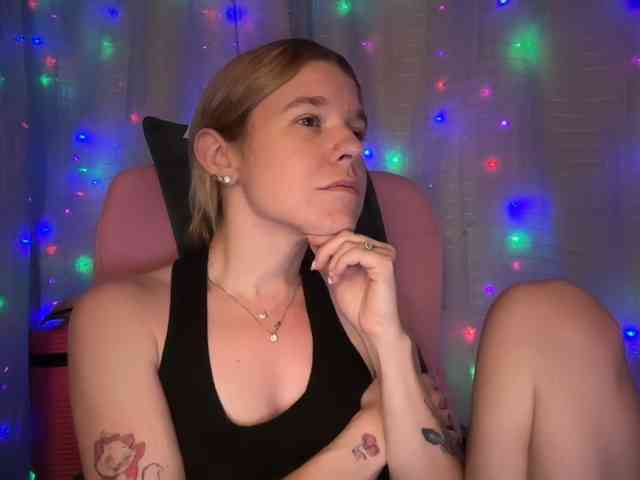 AmericnBarbie webcam