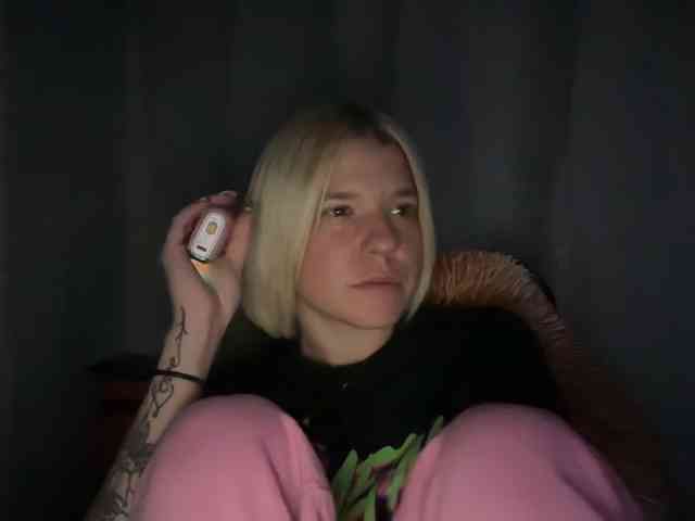 AmericnBarbie webcam