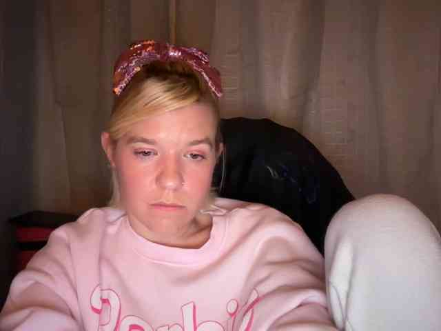 AmericnBarbie webcam