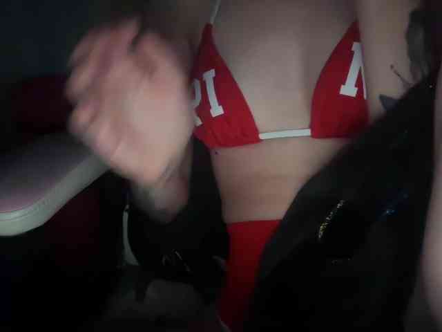 AmericnBarbie webcam